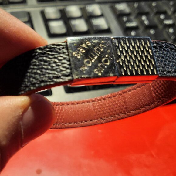 Louis Vuitton Monogram reversible bracelet - Picture 5 of 9